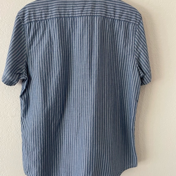 Slate & Stone blue stripe button down short sleeve shirt - Picture 4 of 6